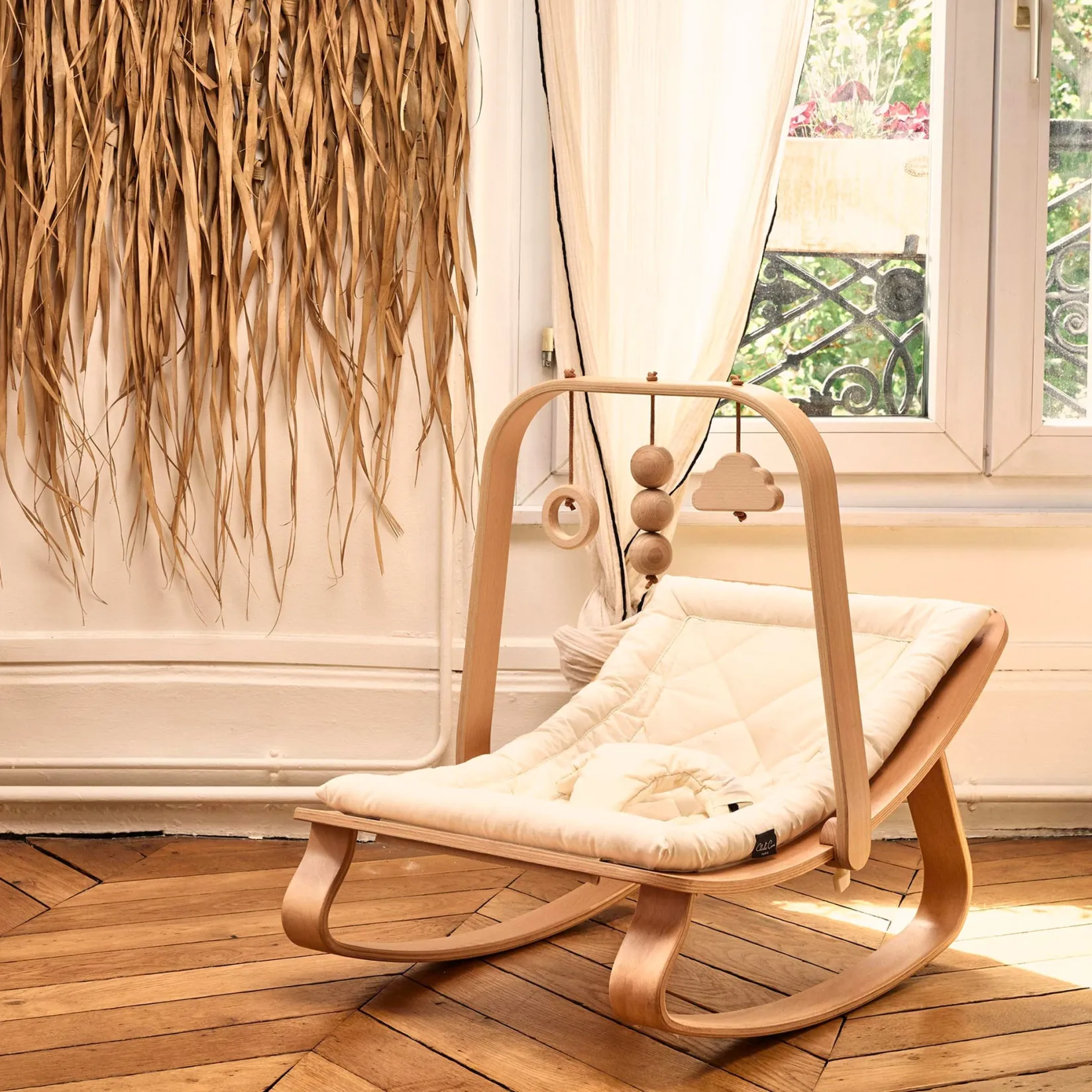 Swings & Rockers>Charlie Crane Baby Rocker LEVO - Beechwood / Organic Milk