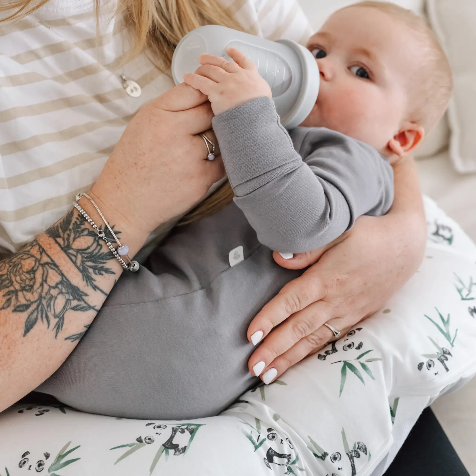 Cushions & Pillows|Nursing Pillows>Perlimpinpin Bamboo Nursing Pillow - Pandas