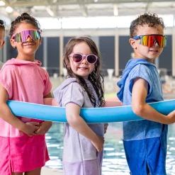 Swimsuits><noscript><img width=