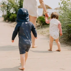 Swimsuits><noscript><img width=