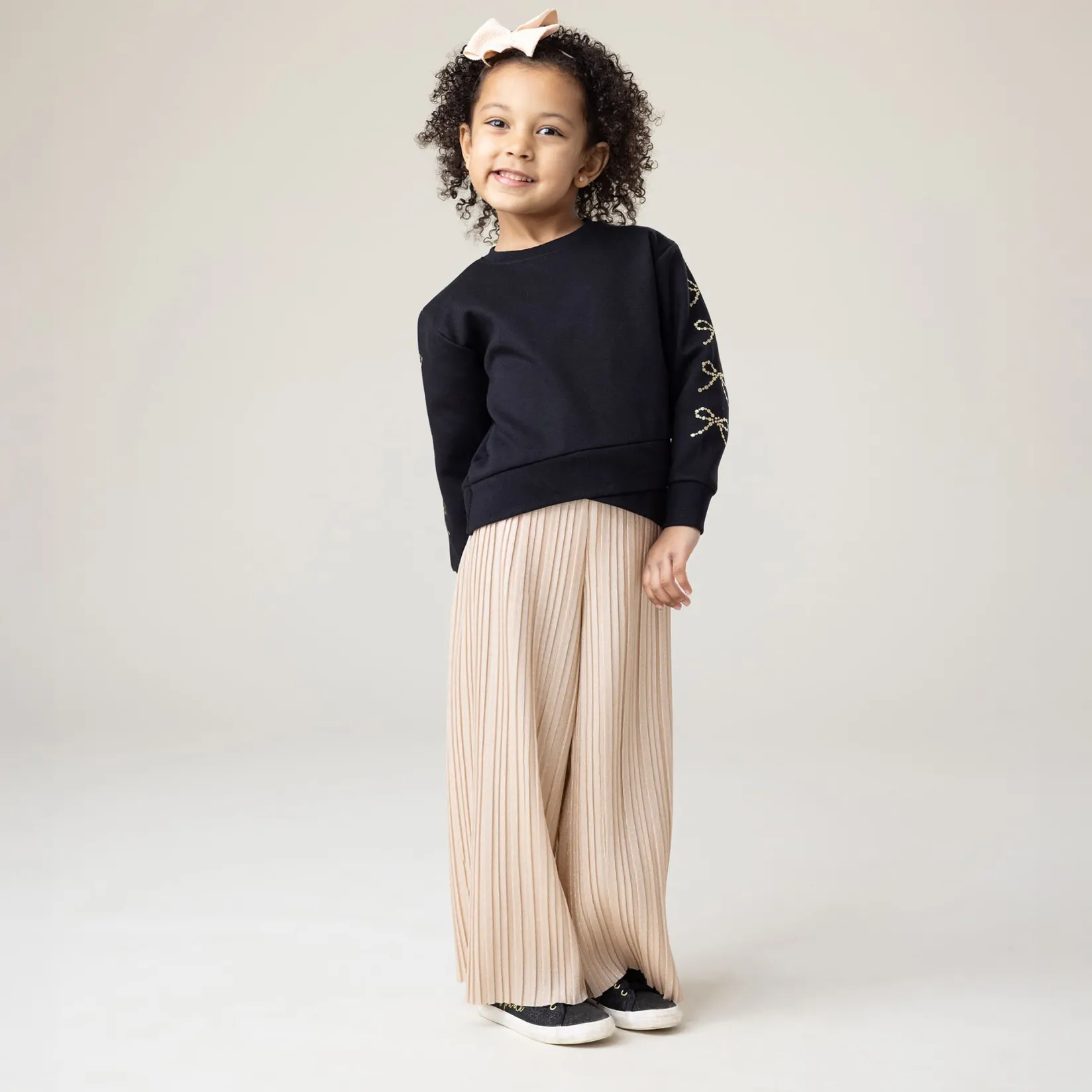 Fleeces And Sweatshirts|Tops>Nano Bow Sweatshirt 2-12 Black