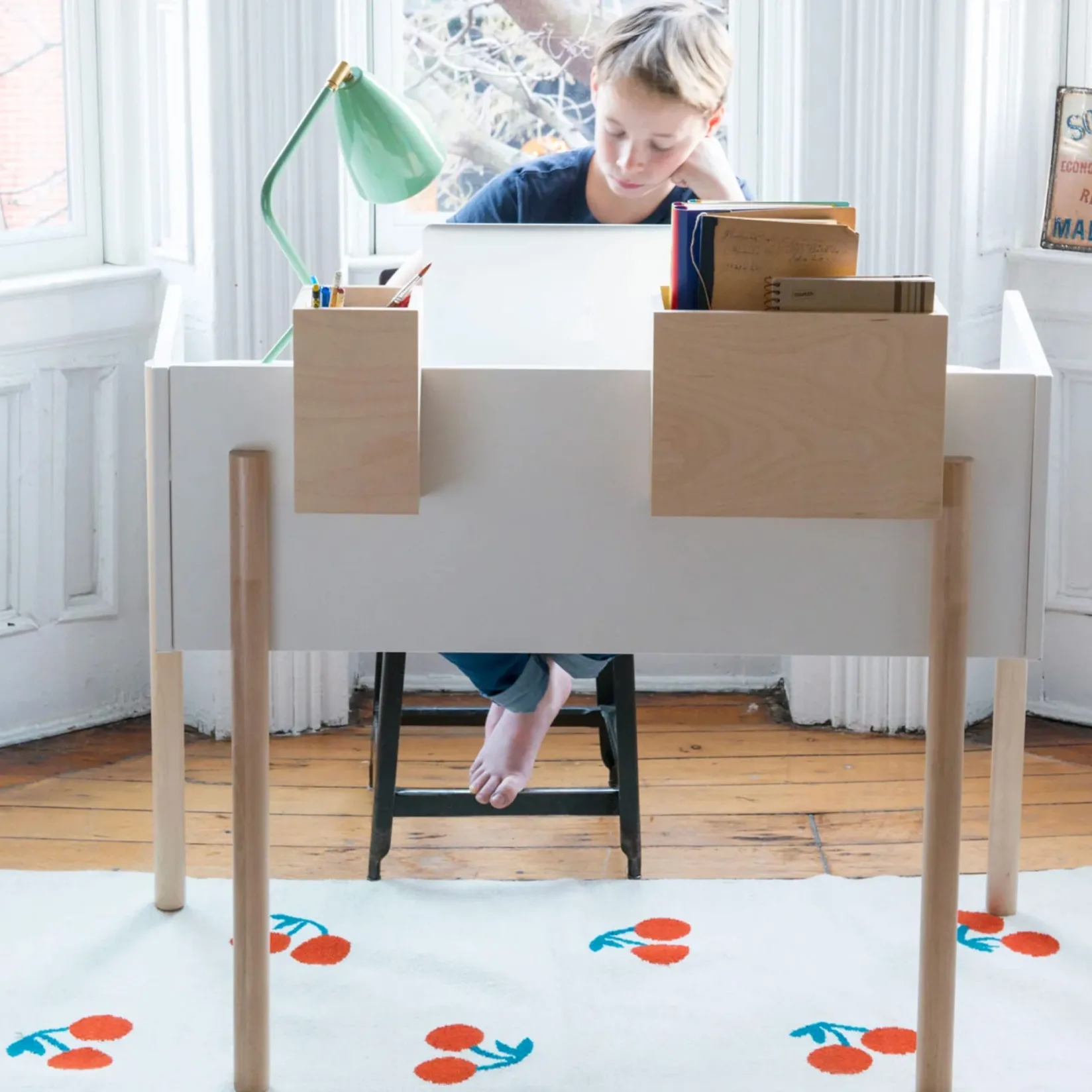 Desk>Oeuf Brooklyn Desk - White/Natural
