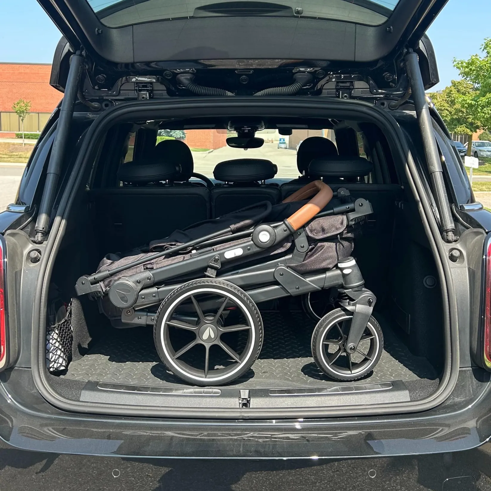 Strollers|Strollers & Trailers>Larktale Caravan Coupe LTE- Byron Black