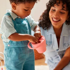 Best C’est Silicone!™ Snack Catcher with Lid - Coral Kids Snack Bags & Containers|Tableware