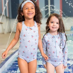 Swimsuits><noscript><img width=