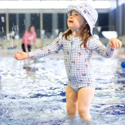 Swimsuits><noscript><img width=