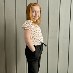 Pants & Jeans><noscript><img width=