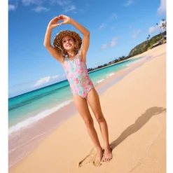 Swimsuits><noscript><img width=