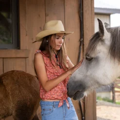 Tops><noscript><img width=