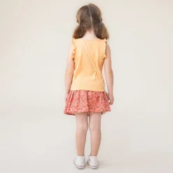 Skirts><noscript><img width=