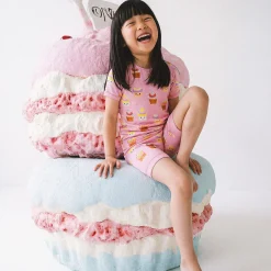 Pajamas & Bathrobes><noscript><img width=