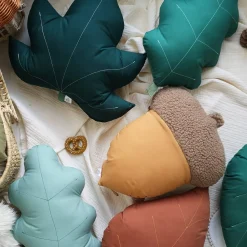 Cushions>The Butter Flying Cushion Maple Erable - Green