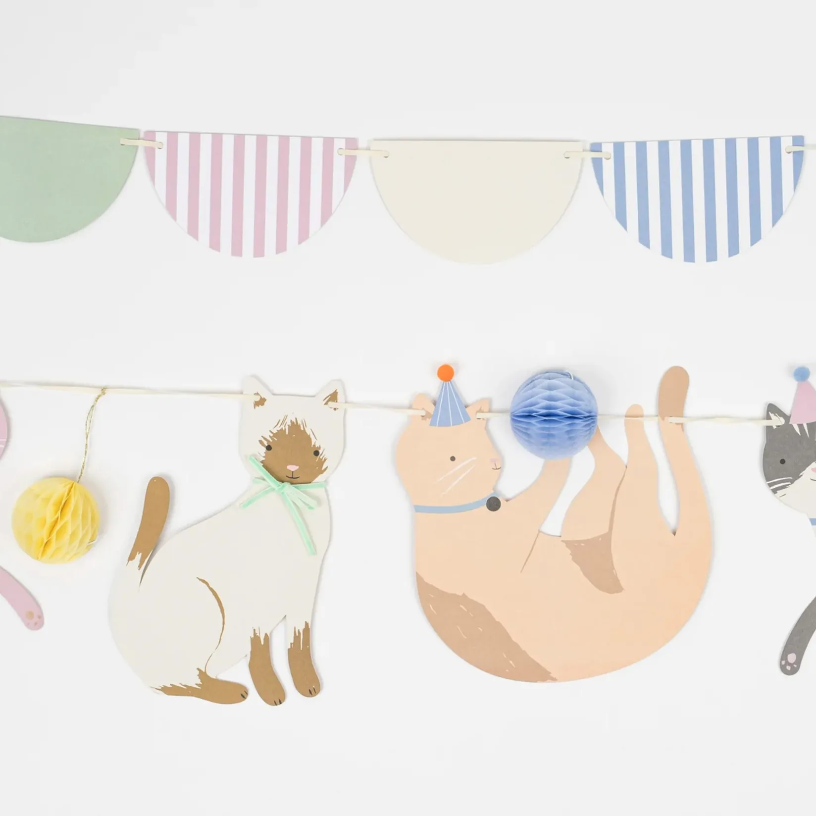 Hot Cute Kittens Garland Party Supplies