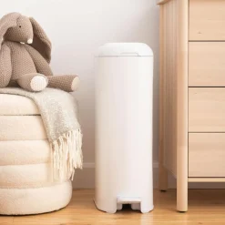 Diaper Pails>Diaper Genie Patinum Pail - White (18 bags)