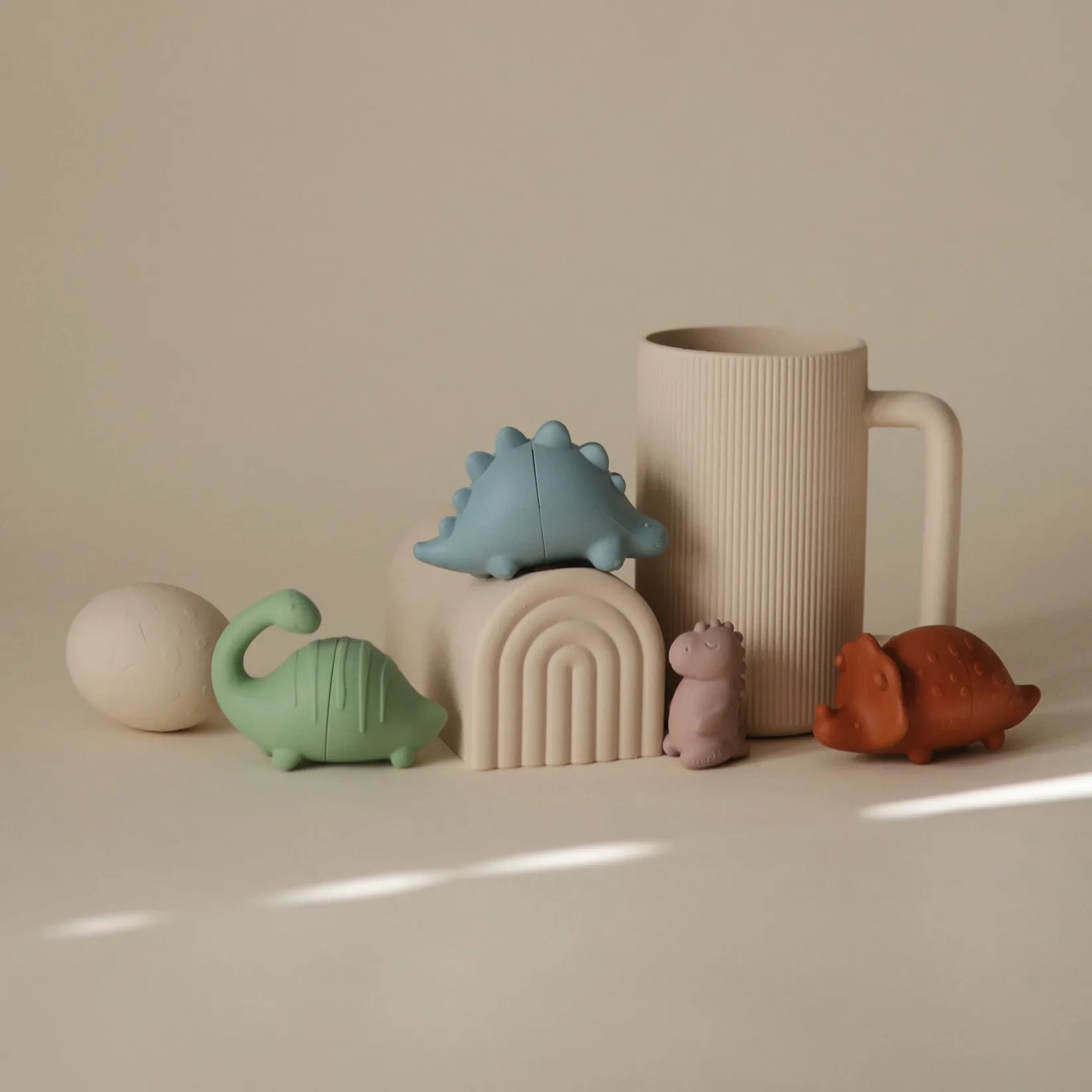 Bath Toys|Bath Accessories>Mushie Dino Mold Free Bath Play Set