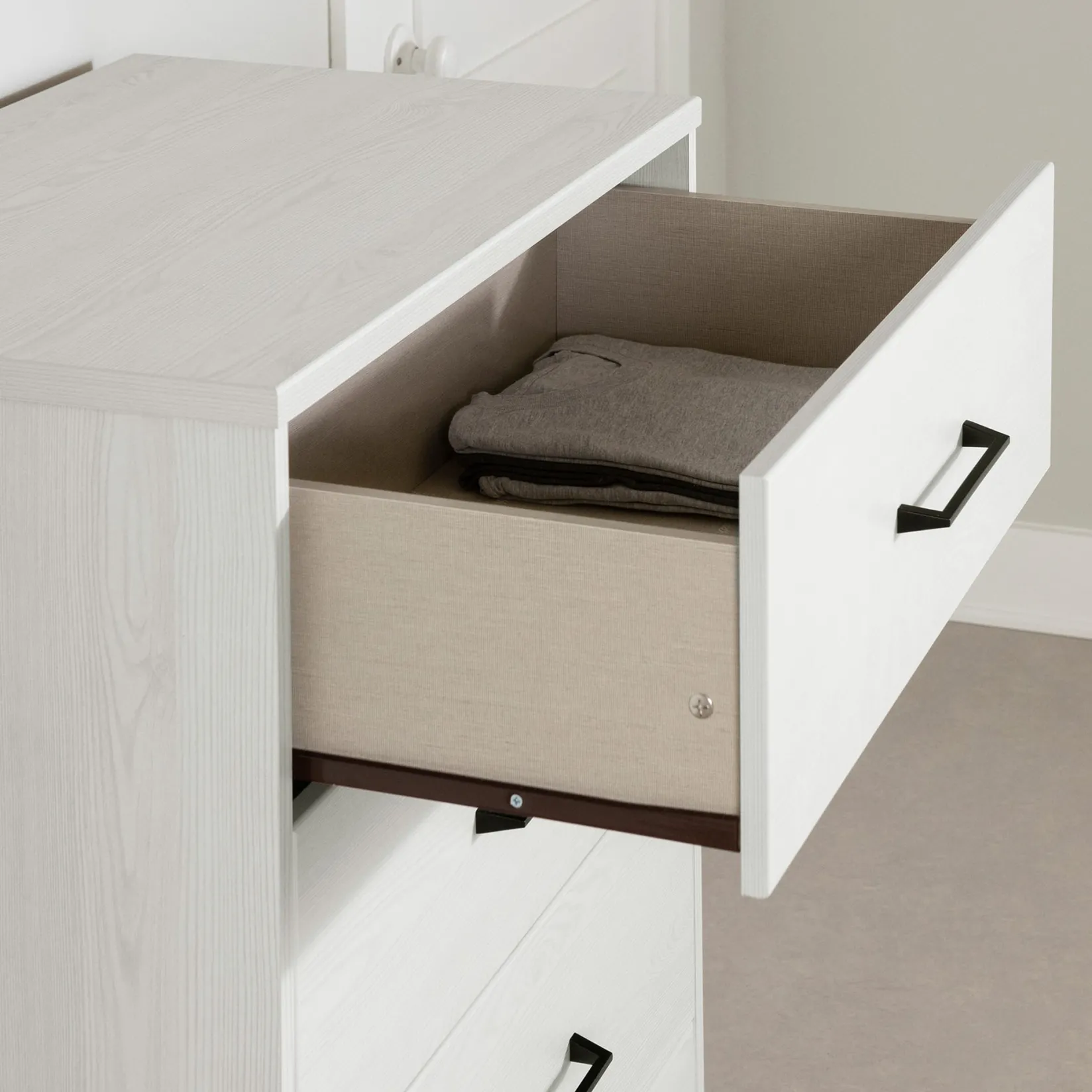 Storage Furniture>South Shore 4-Drawer Chest - Arlen White Pine and Black Matte