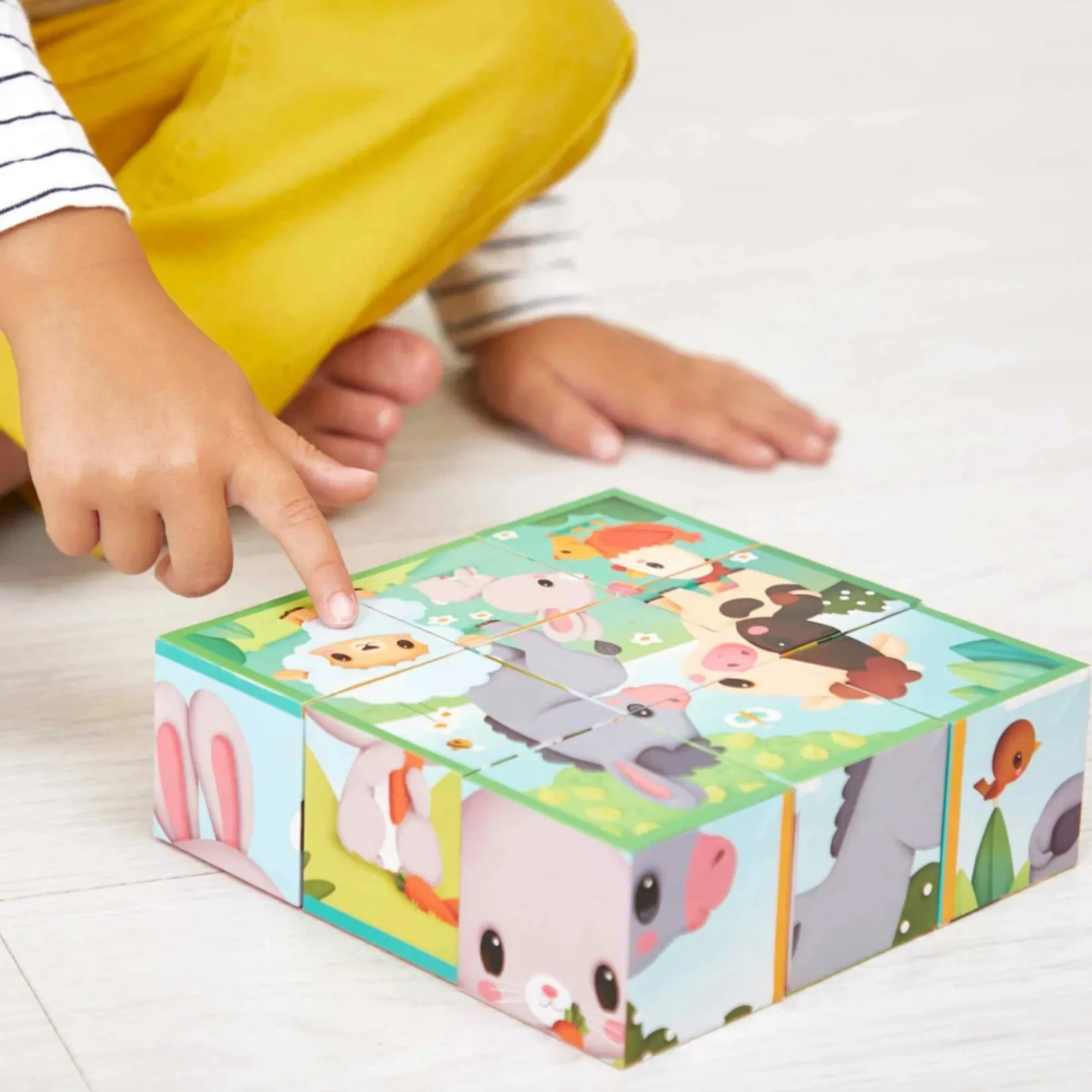 Puzzles>Janod Farm Animal Cubes