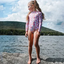 Swimsuits><noscript><img width=