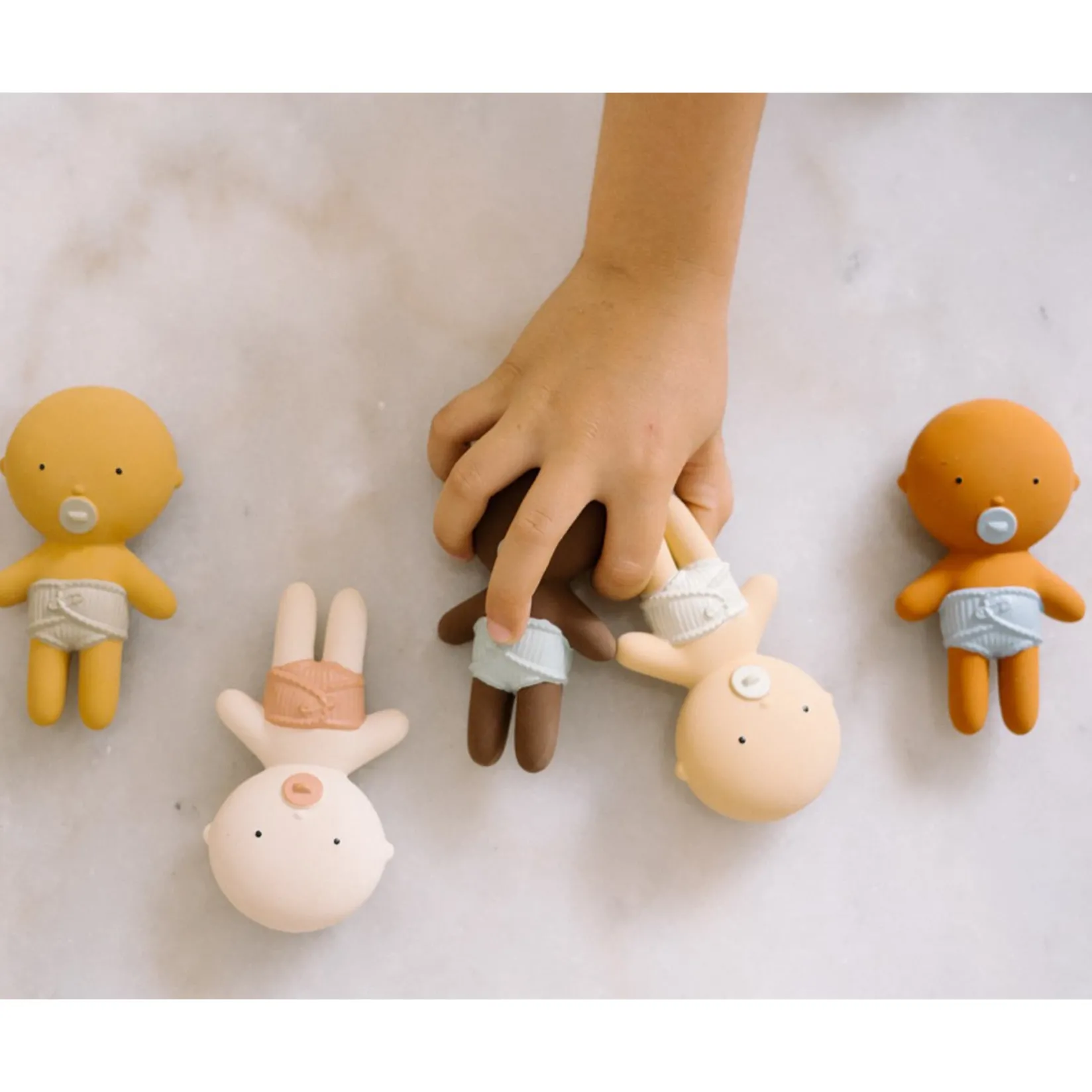 Developmental Toys>We Are Gommu Gommu Mini Baby - Vainilla