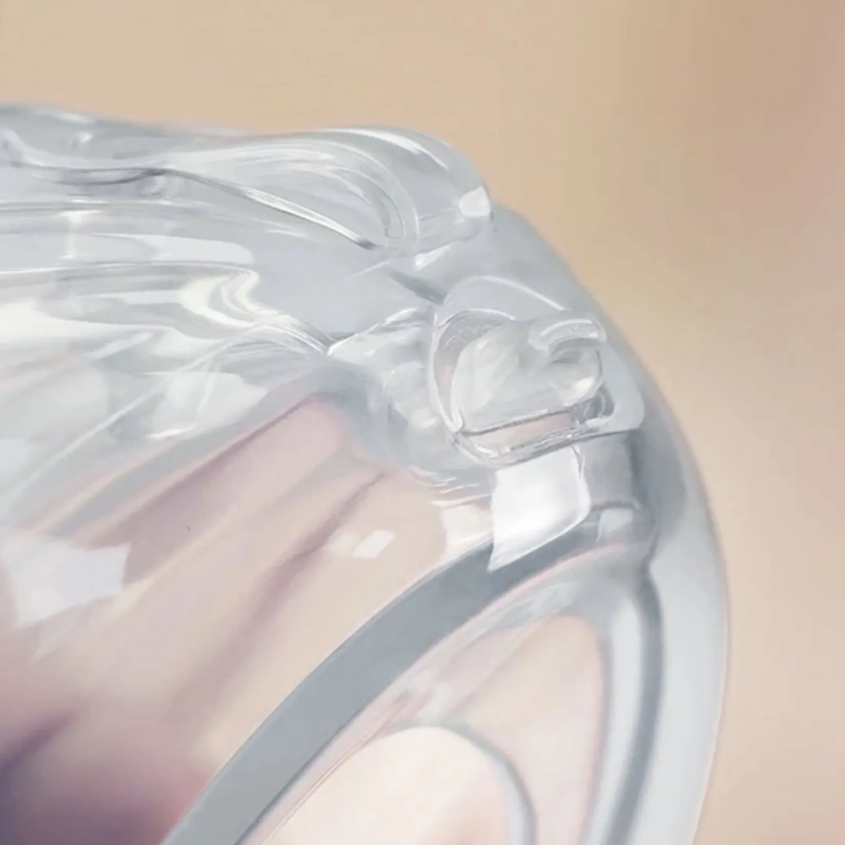 Breastfeeding|Breast Pumps>Haakaa Shell Wearable Silicone Breast Pump 120ml