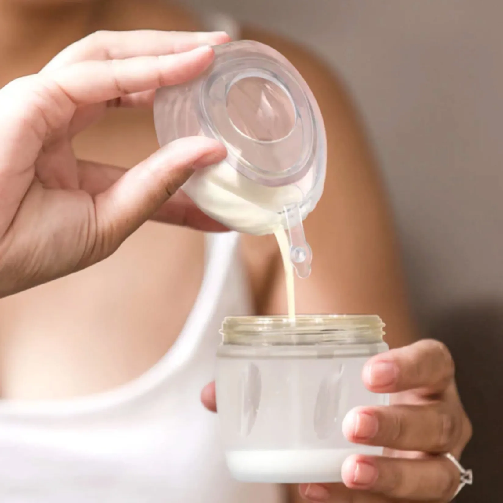 Breastfeeding|Breast Pumps>Haakaa Shell Wearable Silicone Breast Pump 120ml