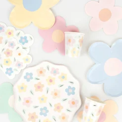 Clearance Happy Flowers Dinner Plates (8) Party Supplies