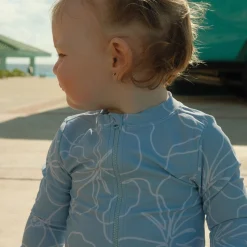 Swimsuits><noscript><img width=