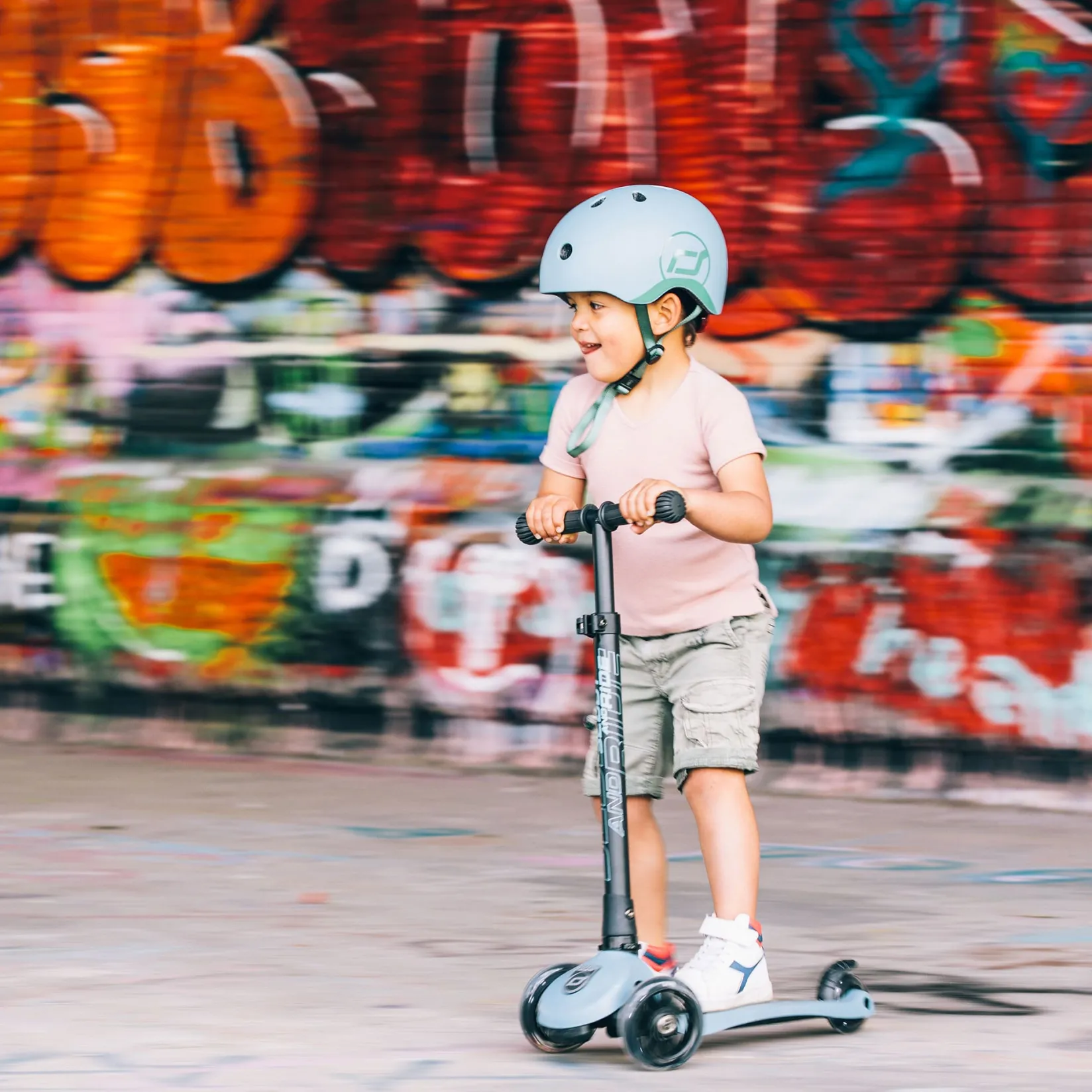 Bikes And Accessories|Bikes & Scooters>Scoot and Ride Highwaykick 3 Led Scooter - Steel