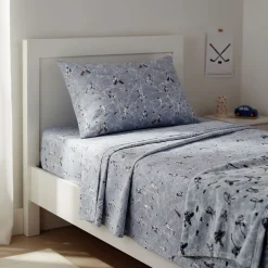 Blankets|Blankets><noscript><img width=