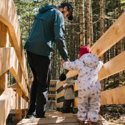 Outerwear><noscript><img width=