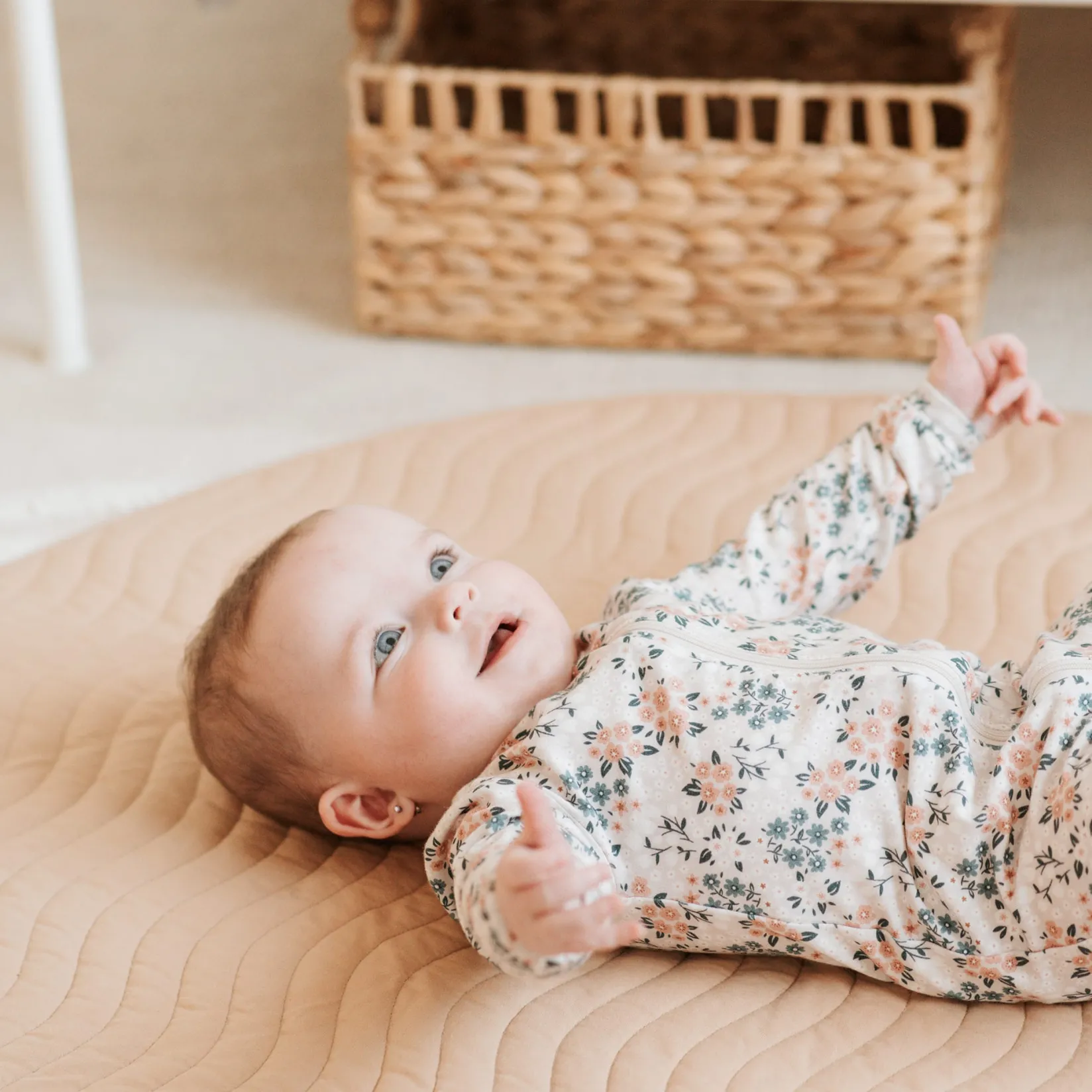 Pajamas|Pyjamas>Firsts par Petit Lem Lamb Flowers Pajamas 0-12m Beige