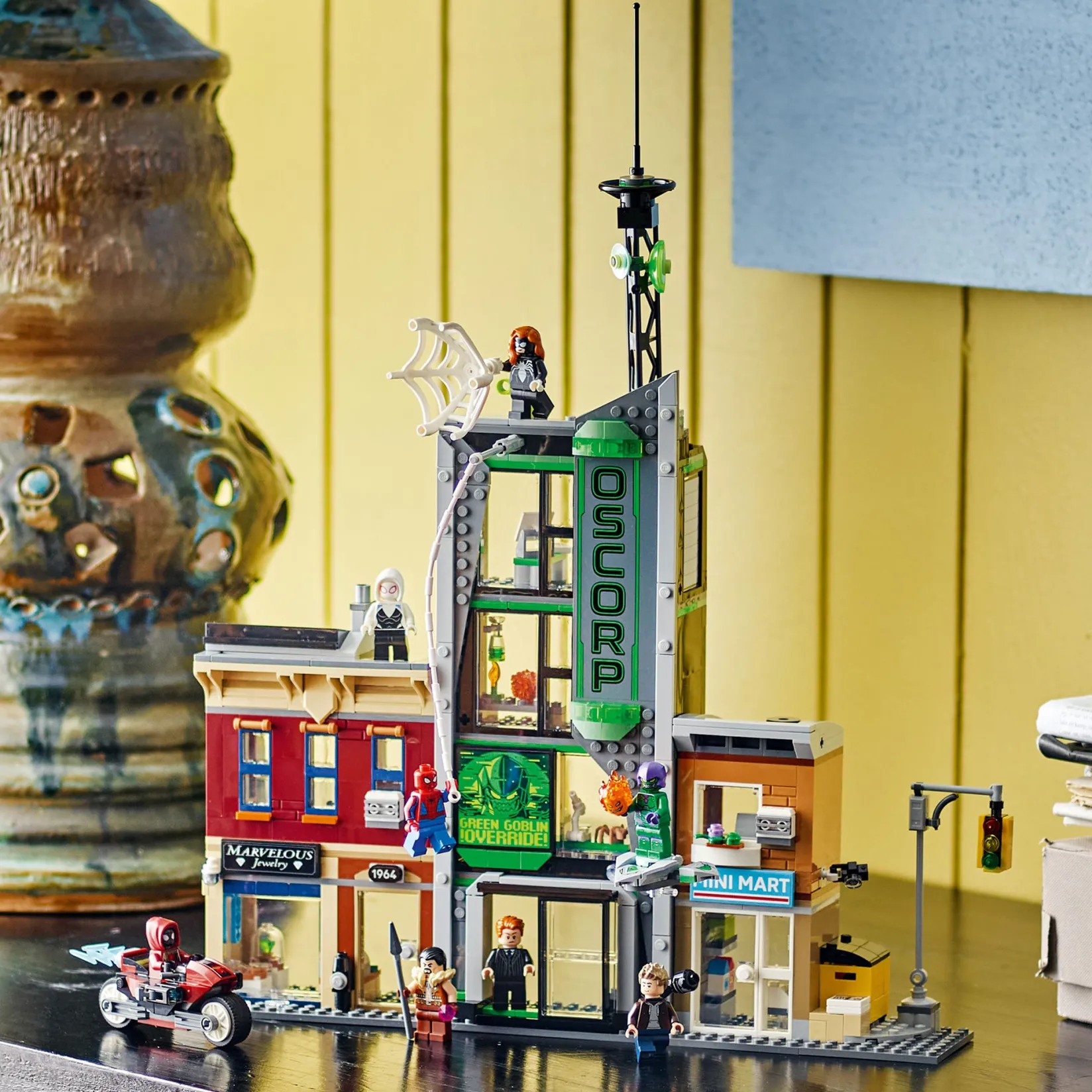 Assembly & Construction>LEGO® ǀ Marvel Spider-Man vs. Oscorp