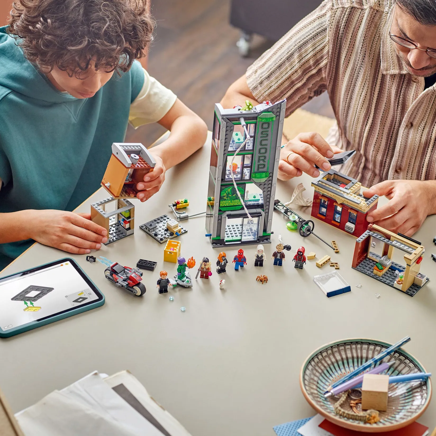 Assembly & Construction>LEGO® ǀ Marvel Spider-Man vs. Oscorp