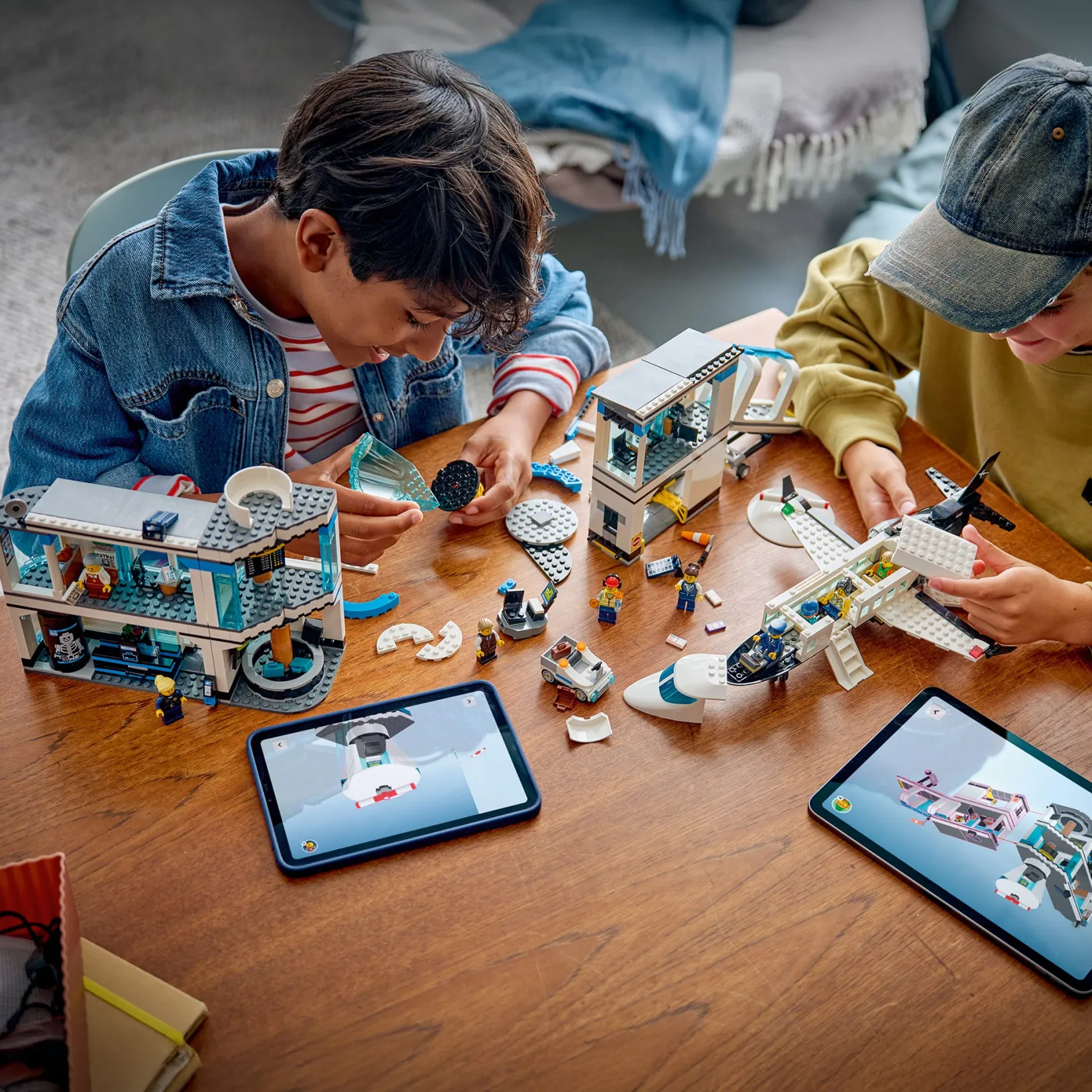 Assembly & Construction>LEGO® City Airport with Airplane