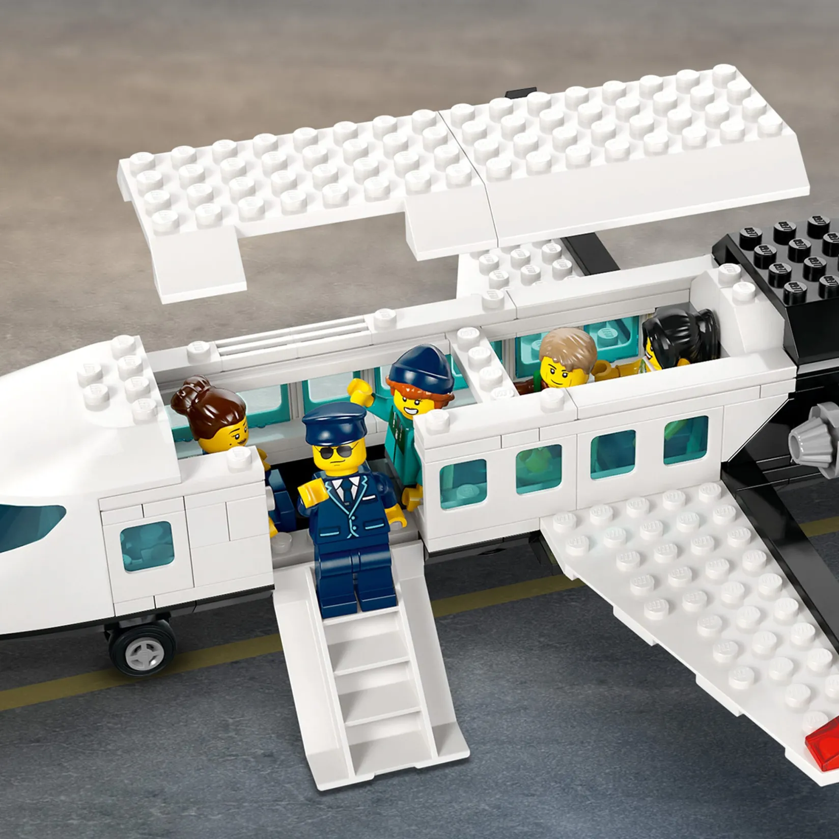 Assembly & Construction>LEGO® City Airport with Airplane