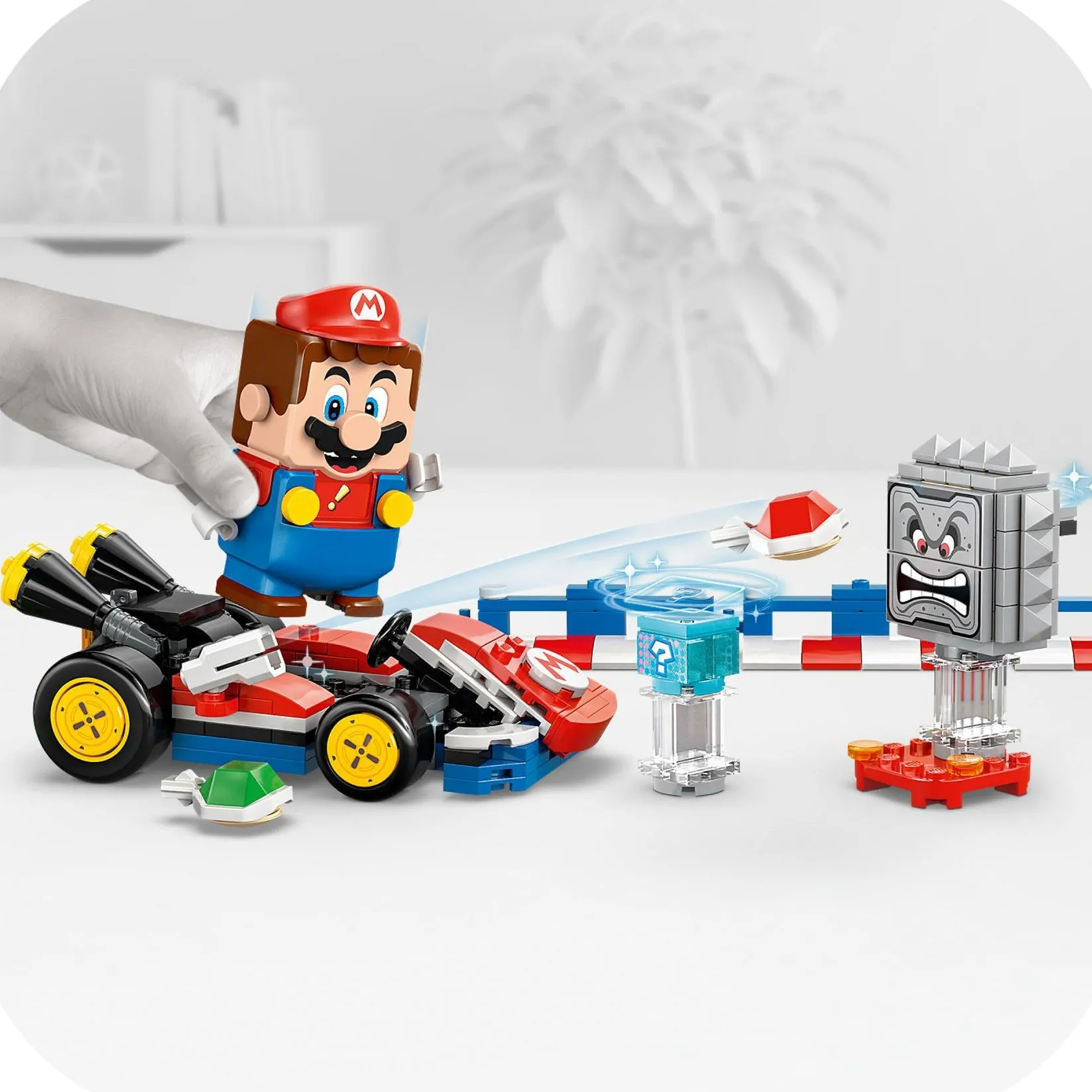 Assembly & Construction>LEGO® Super Mario™: Mario Kart™ – Interactive Mario™ & Standard Kart
