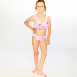 Swimsuits><noscript><img width=