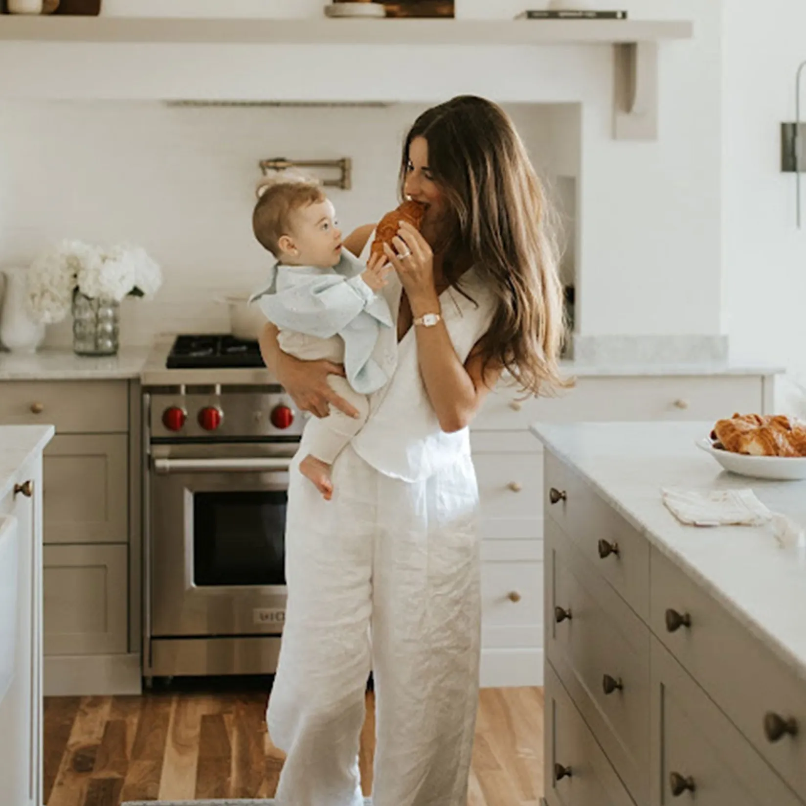 Breastfeeding|Bibs>Micasso Long-sleeved Bib with integrated pocket 6-24m - Little bear