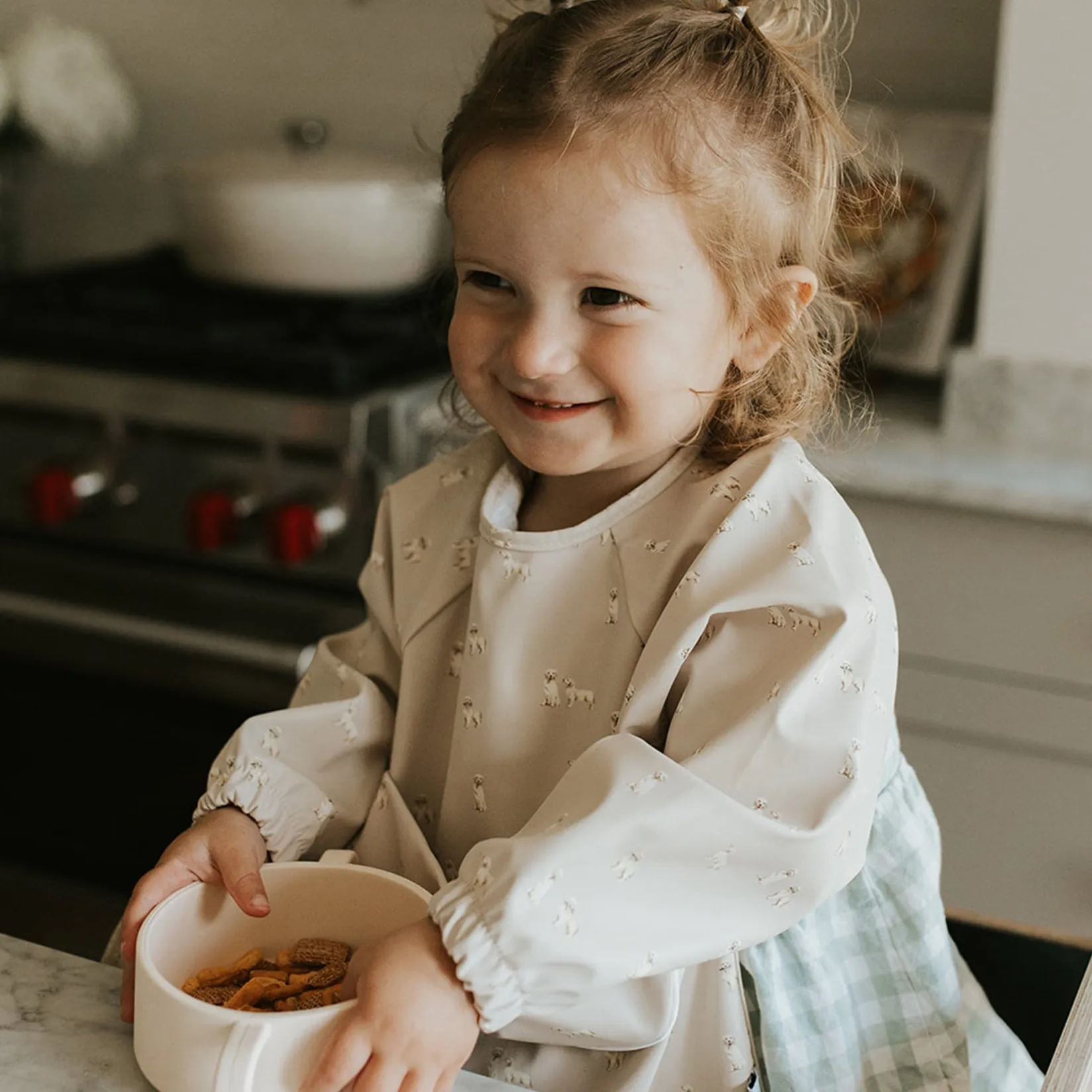 Breastfeeding|Bibs>Micasso Long-sleeved Bib with integrated pocket 6-24m -Dogs