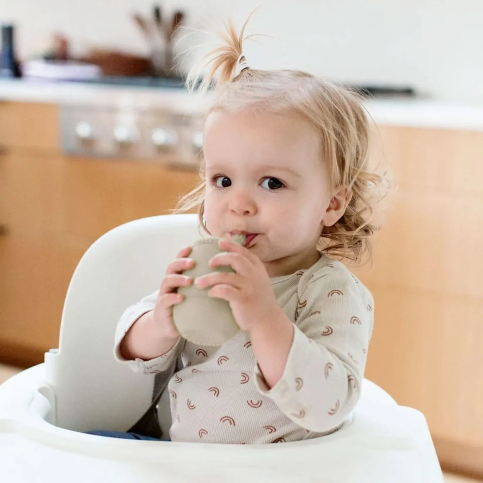 Tableware|Plates & Placemats>EZ PZ Fun Mini Cup + Straw Training System - Oat