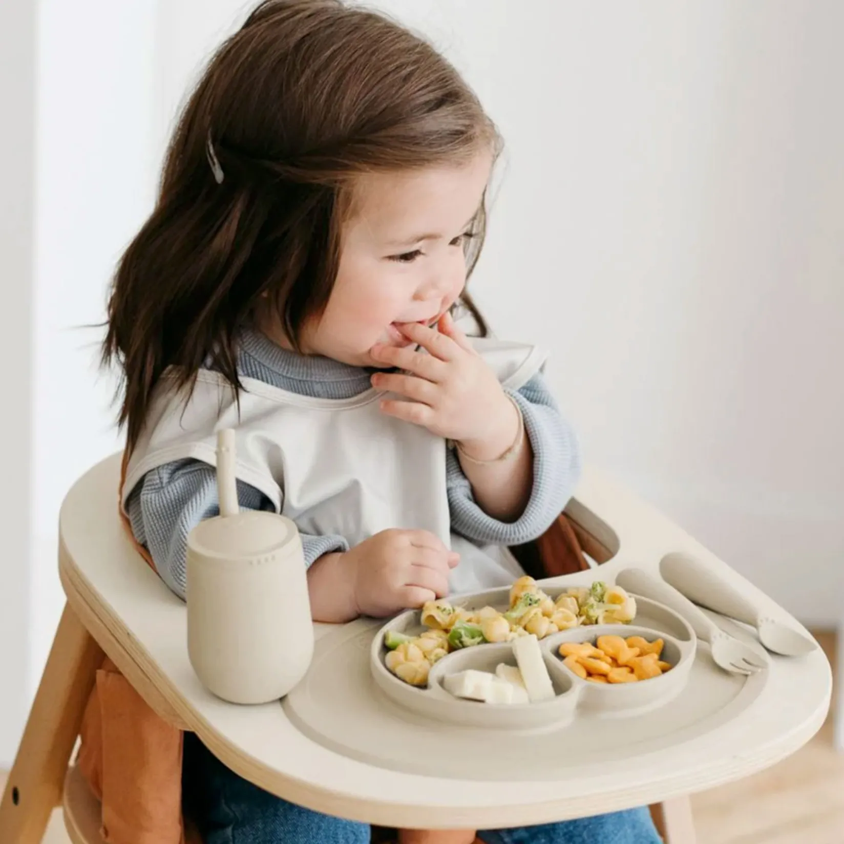 Tableware|Plates & Placemats>EZ PZ Fun Mini Cup + Straw Training System - Oat