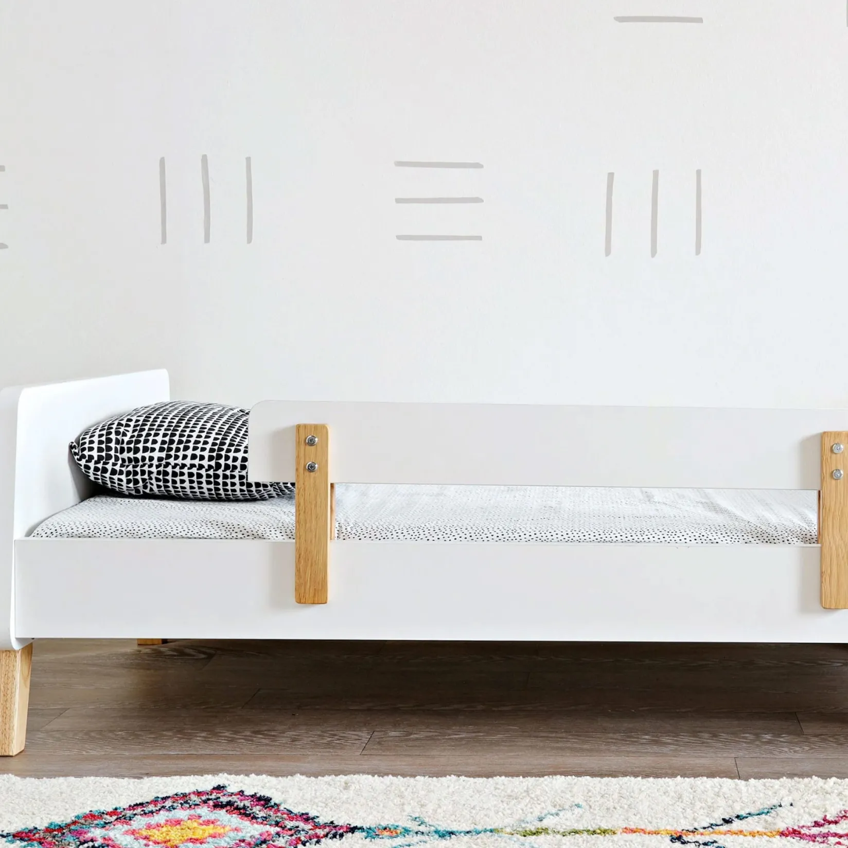 Best Muse Toddler Bed - White/Natural Cribs & Mattresses|Cribs & Mattresses
