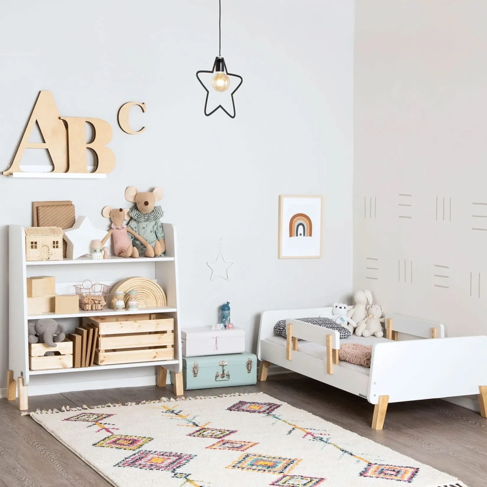 Best Muse Toddler Bed - White/Natural Cribs & Mattresses|Cribs & Mattresses