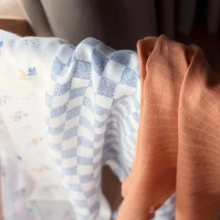 Blankets|Blankets><noscript><img width=