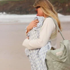 Blankets|Blankets><noscript><img width=