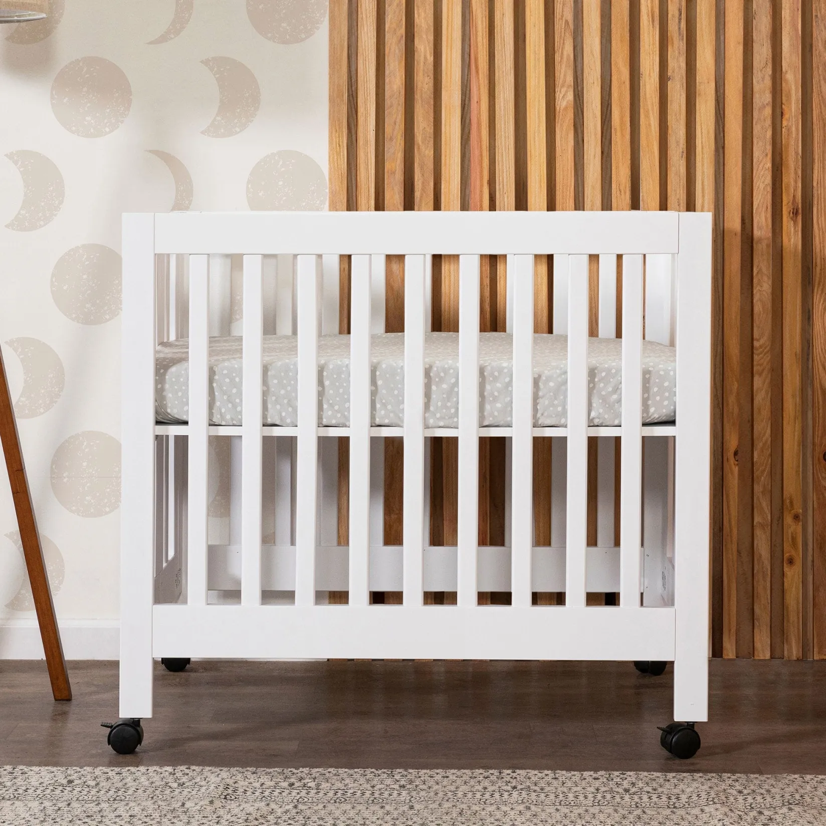 Clearance Origami Mini Crib - White Finish Cribs & Mattresses|Cribs & Mattresses