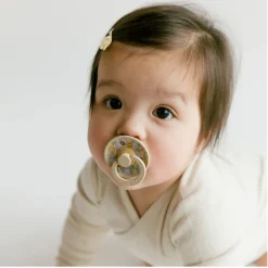 Best Pacifier (2) 6-18m - Strawberry (Size 2) Pacifiers & Clips|Pacifiers & Clips