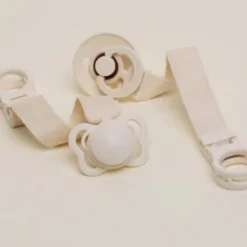Sale Pacifier Clip Loop - Ivory Pacifiers & Clips|Pacifiers & Clips