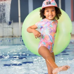 Swimsuits><noscript><img width=