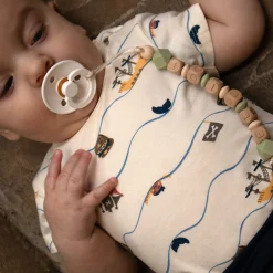 Tops><noscript><img width=